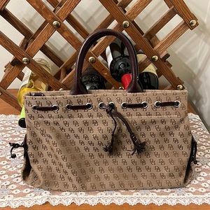 Dooney and Bourke classic bag